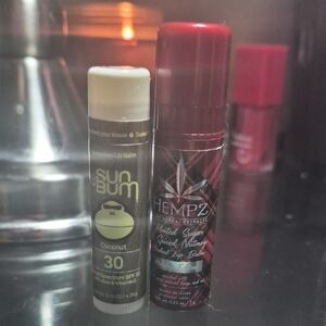 Hempz Spiced Vanilla Lip Balm - Red and Black With Sun Bum Suncreen Lip Balm